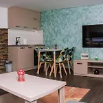 Vikend Kuca Escape Pale